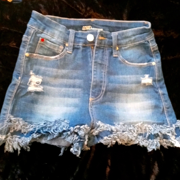 High waste shorts - Picture 1 of 2